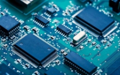 芯片行業(yè)現(xiàn)狀與未來(lái)以及中國(guó)芯突圍方向